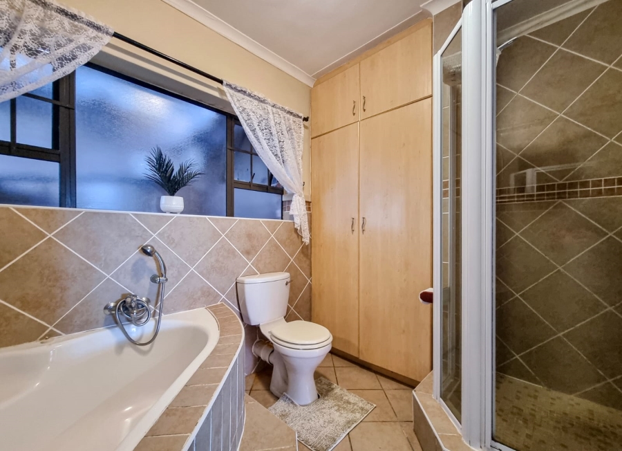 3 Bedroom Property for Sale in Dana Bay Western Cape